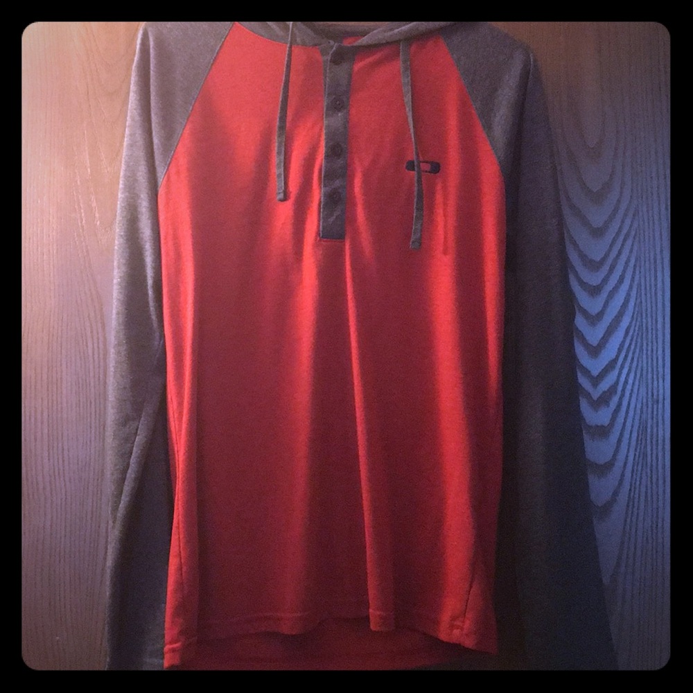 Oakley hooded long sleeved shirt